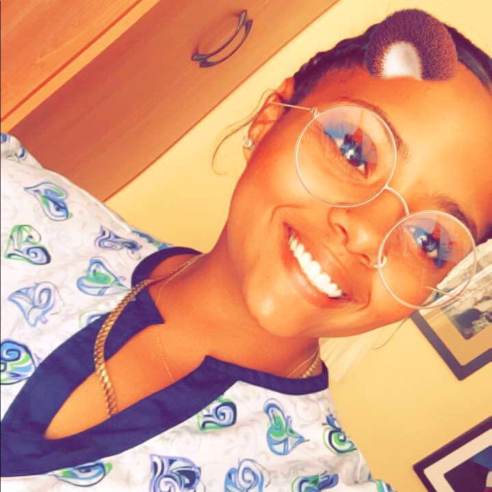 Meet your Posher, Latwinay